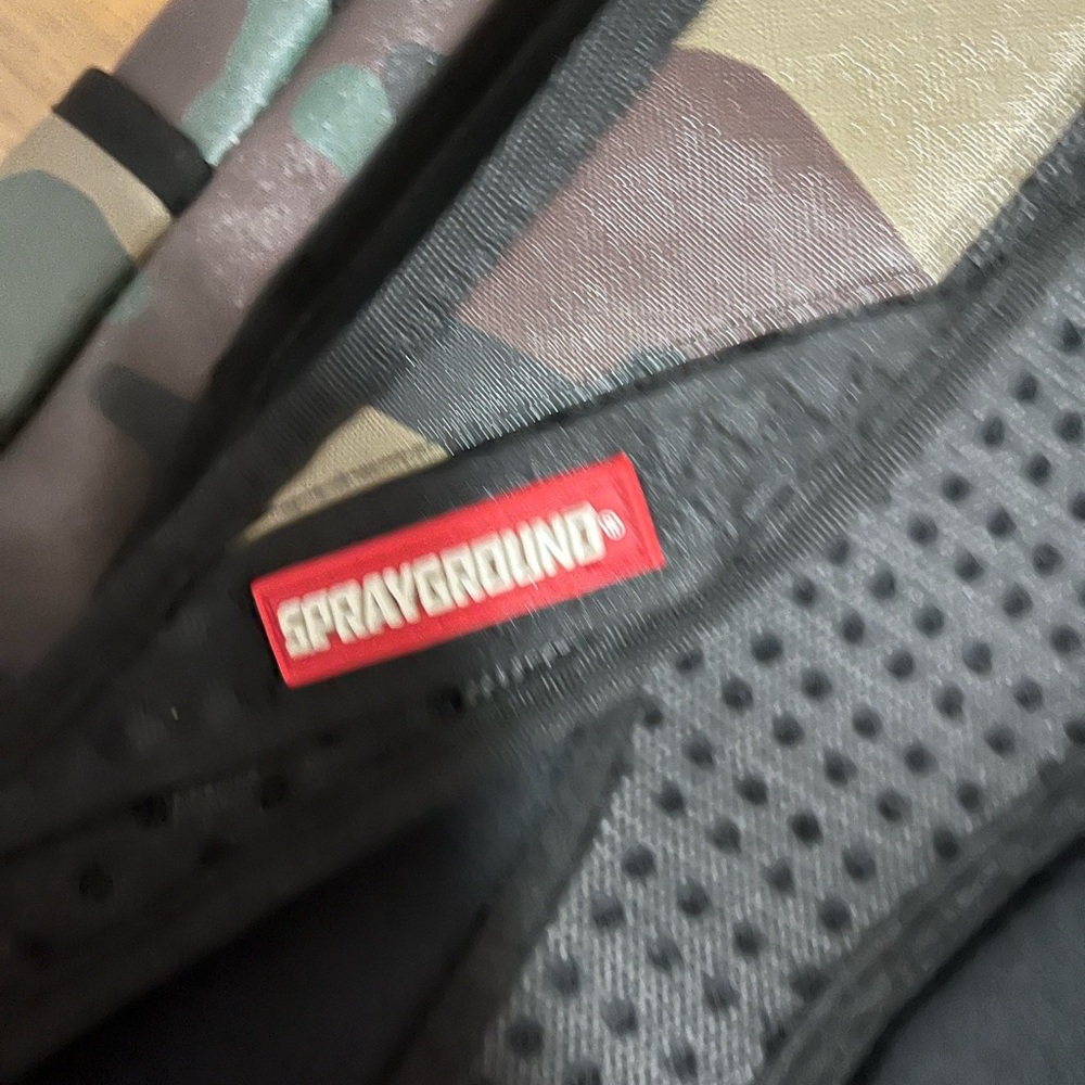 Backpack - Picture 5 of 8